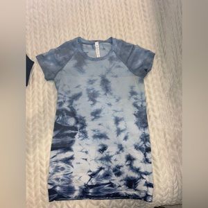 Lululemon size 6 swiftly tech